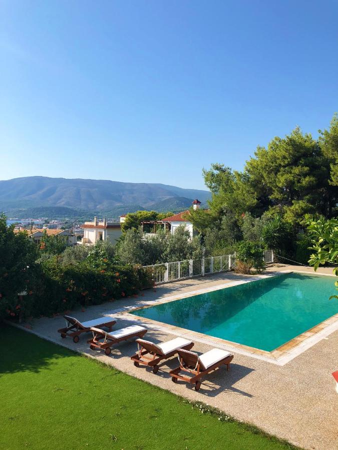 The House Of Gratitude - Poolside Retreat Villa Loutra Elenis Eksteriør billede